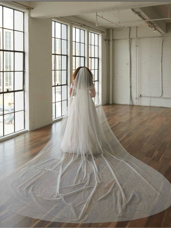 enVogue bridal accessories Accessories - Bridal Tulle Cathedral Veil - White
enVogue bridal veil